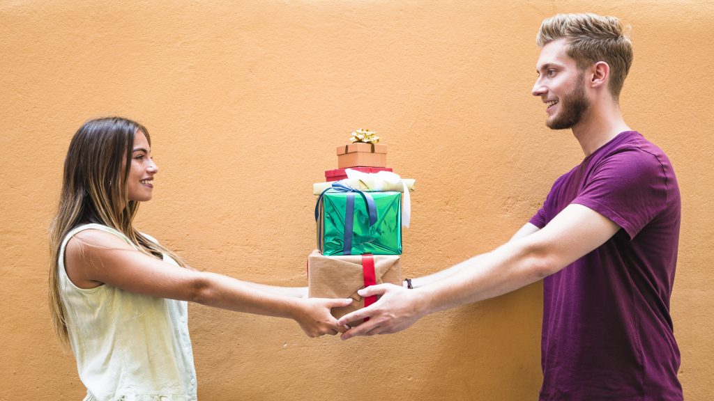 (P) Cadouri personalizate, originale şi pline de creativitate