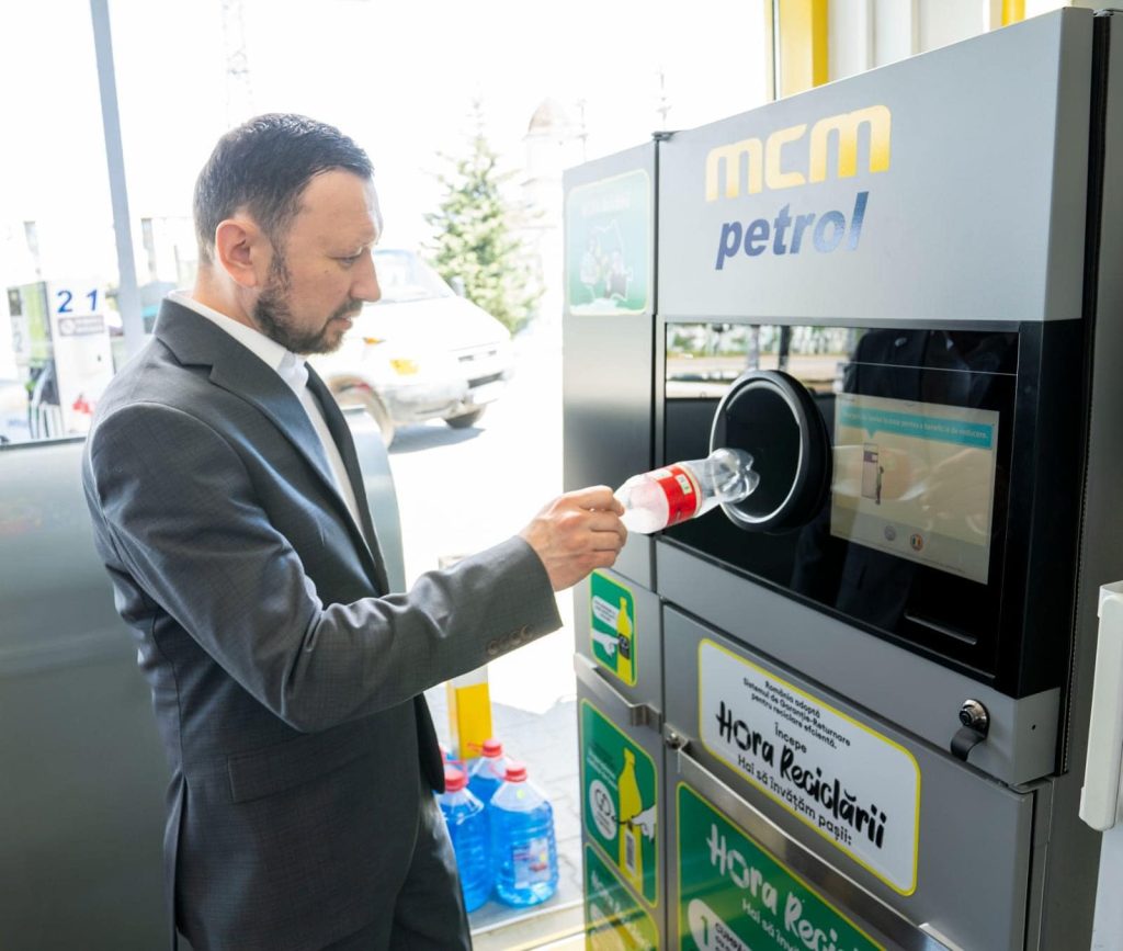 (FOTO)  O fabrică din Buzău, dată ca exemplu de ministrul Mediului. ” La Buzău lanțul reciclării funcționează foarte bine”