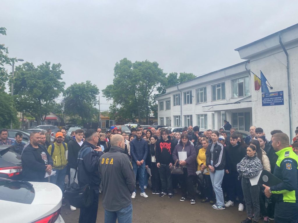 Viitorii șoferi, sfătuiți să nu dea șpagă. Cum au reacționat buzoienii aspiranți la permisul de conducere