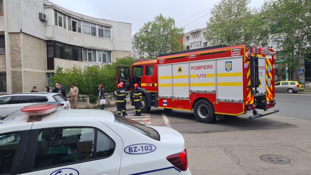 (FOTO) Un tânăr se zbate între viață și moarte, pe patul de spital, după ce a încercat să-și încheie socotelile cu viața