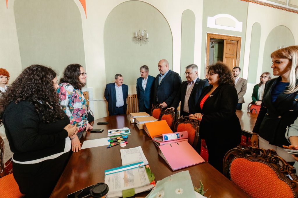 (video) Liberalii au depus dosarele de candidatură pentru Primăria Buzău și Consiliul Local Buzău