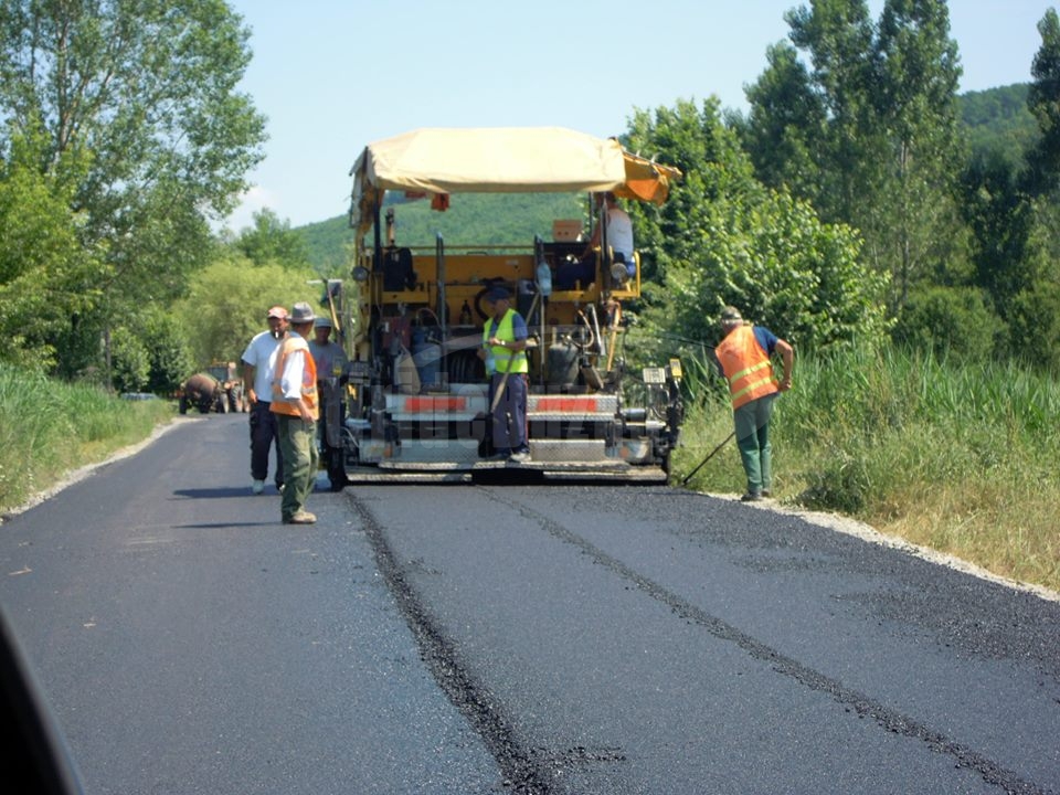 (Video) Drum județean, reabilitat cu 4 milioane de euro kilometrul. După modernizare va avea restricții de tonaj