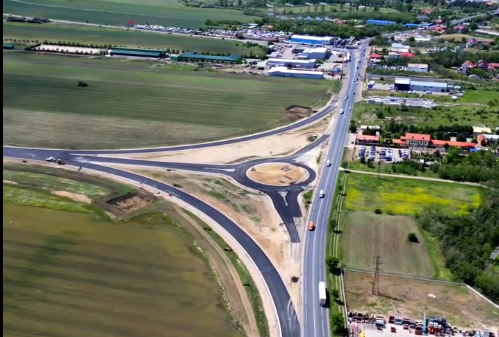 (VIDEO) Noi imagini spectaculoase de pe șantierul autostrăzii A7. Cum arată nodul de legătură cu cel mai circulat drum din județ