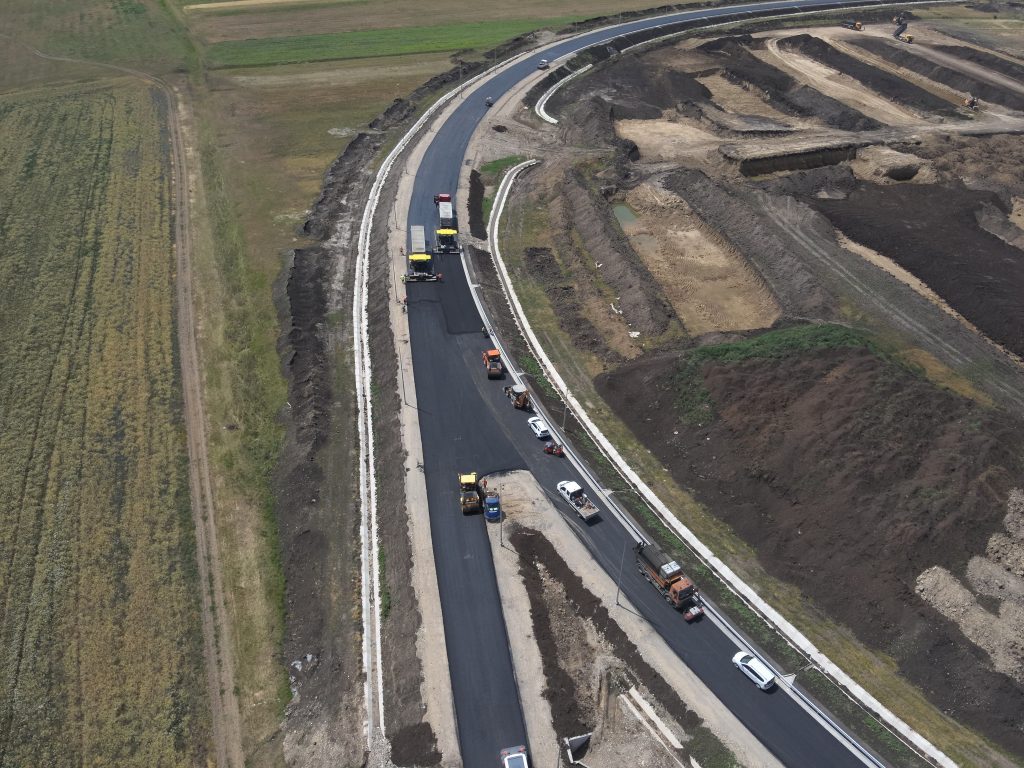 (FOTO&VIDEO) ”Felicitări constructorilor!” Anunțul lui Sorin Grindeanu despre Autostrada Moldovei