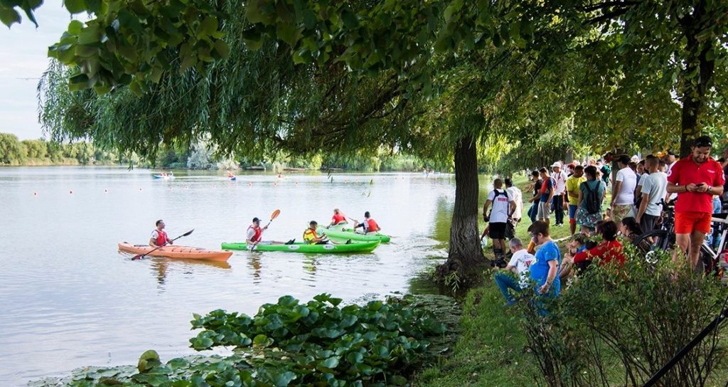 Jocuri, sport și multă voie bună, în Parcul Tineretului. Spectacol de lasere după lăsarea serii