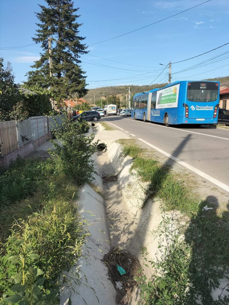 (UPDATE) Accident la Săpoca. O femeie este evaluată medical