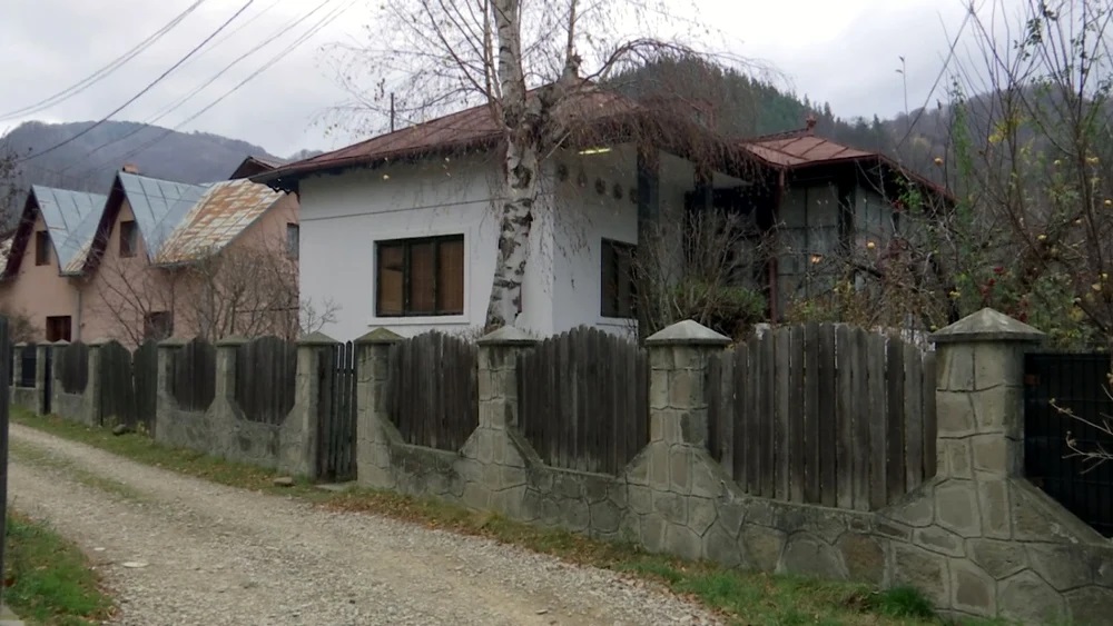 Primăria din Buzău cumpără casa în care a copilărit Benone Sinulescu. Care este prețul