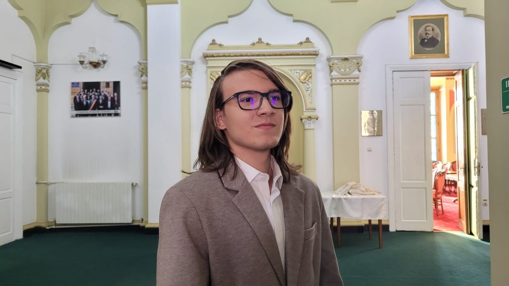 Care e rețeta pentru a ajunge student la Medicină? Dar cea de a fi cel mai tânăr cetățean de onoare al Buzăului? Toate detaliile, de la multiplul medaliat David Andrei Vlad
