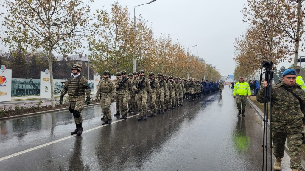 (Video) Circulație oprită pe Calea Eroilor. Se fac repetiții pentru defilarea de 1 Decembrie