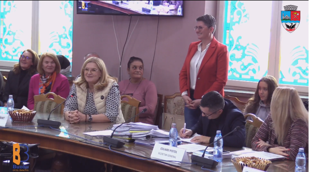 (FOTO&VIDEO) Canotoarele de aur ale României, în frunte cu Elisabeta Lipă, la Buzău. Ce le-a adus la ședința CLM