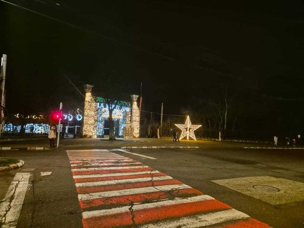 (VIDEO) Actorul Vlad Drăgulin despre Târgul de Crăciun din Buzău: „E full, abia am putut…”