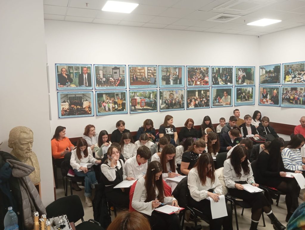 “Cine mai citește în ziua de azi?” Proiectul prin care bibliotecarii vor să atragă cât mai mulți buzoieni în rândul cititorilor