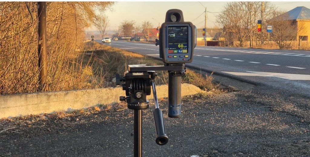 Au fost filmați, iar amenzile le vor primi acasă! Sistemul e-Sigur a surprins zeci de șoferi zburând pe șoselele din Buzău
