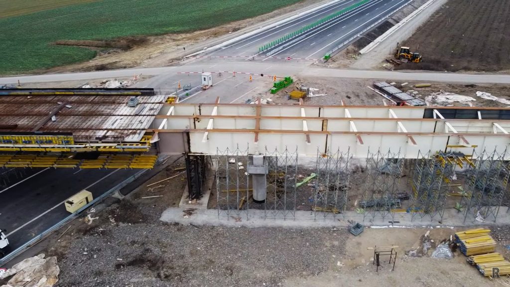 (FOTO) Asociația Pro Infrastructură, semnal de alarmă despre Autostrada Moldovei: ”Podul lui Manole de la Mizil”