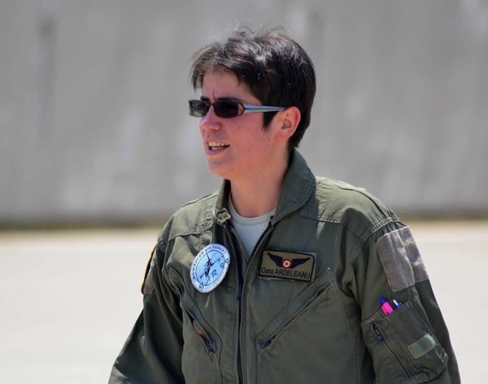 Femei în uniformă! Povești de succes de la Boboc. Mesajul primei femei instructor pe avion cu reacție din România