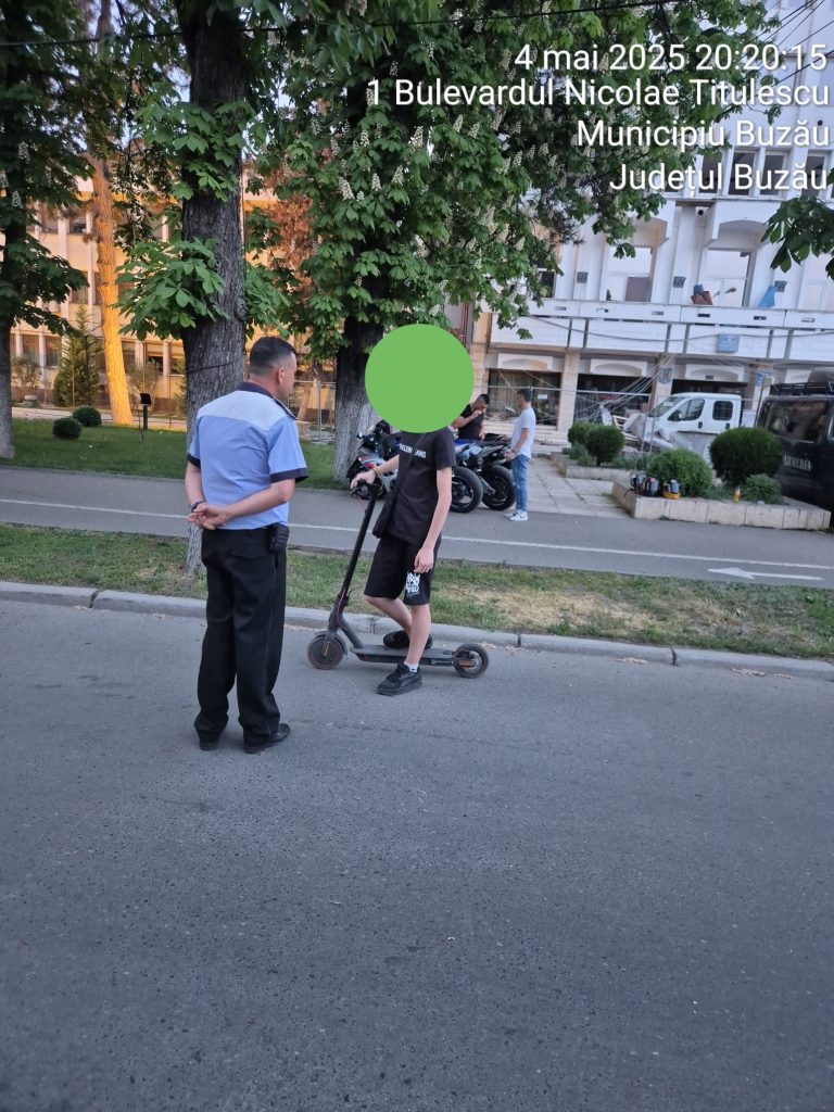 Trotinetele electrice ar putea fi interzise în weekend. Propunerea polițiștilor buzoieni