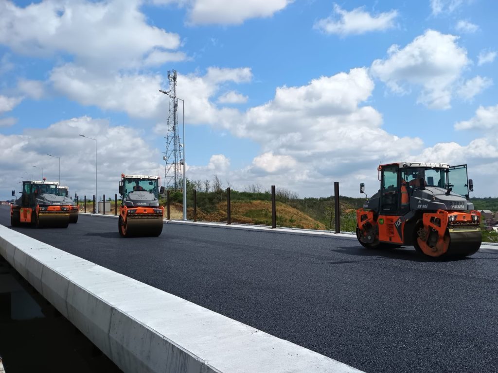 Mobilizare de forță pe A7: Podul de la Vadu Pașii intră în linie dreaptă. Lucrările la Autostrada Moldovei avansează, dar mai sunt provocări pe unele tronsoane