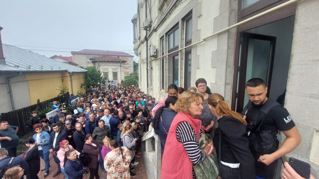 Numărul locurilor de muncă s-a redus la un sfert în doi ani. AJOFM anulează bursa generală a locurilor de muncă