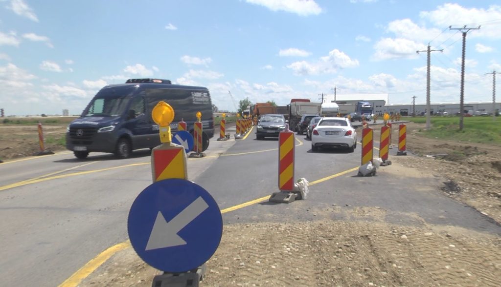 (Video) Circulație deviată pe DN 2B. Se fac lucrări pentru racordarea la A7