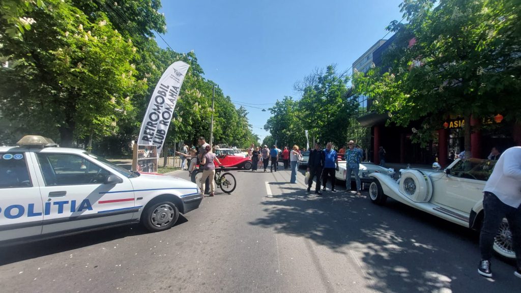 (Video) Eveniment cu parfum de altădată în ziua în care România își decide viitorul. După paradă, buzoienii și-au ales președintele