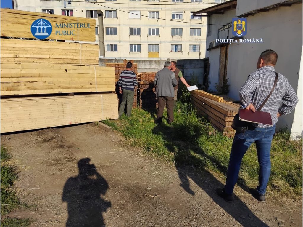 (VIDEO) Afacerist săltat și dus la audieri, în urma unor ample percheziții. Ce acuzații i se aduc