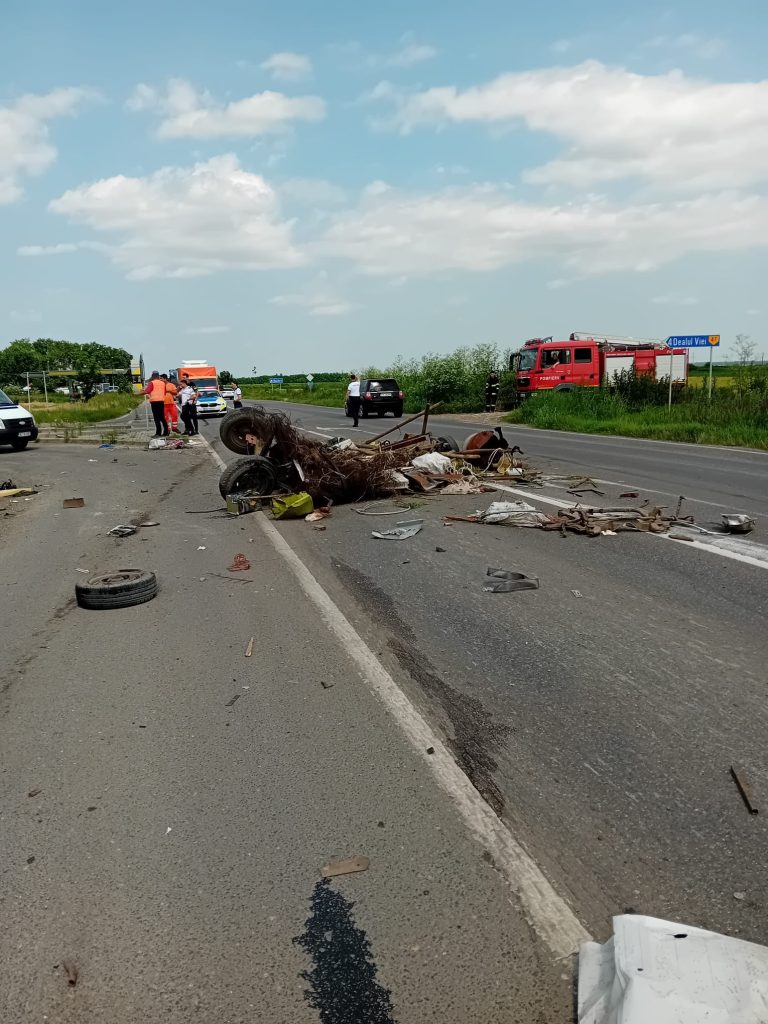 (FOTO) Copil rănit într-un accident rutier pe DN1B