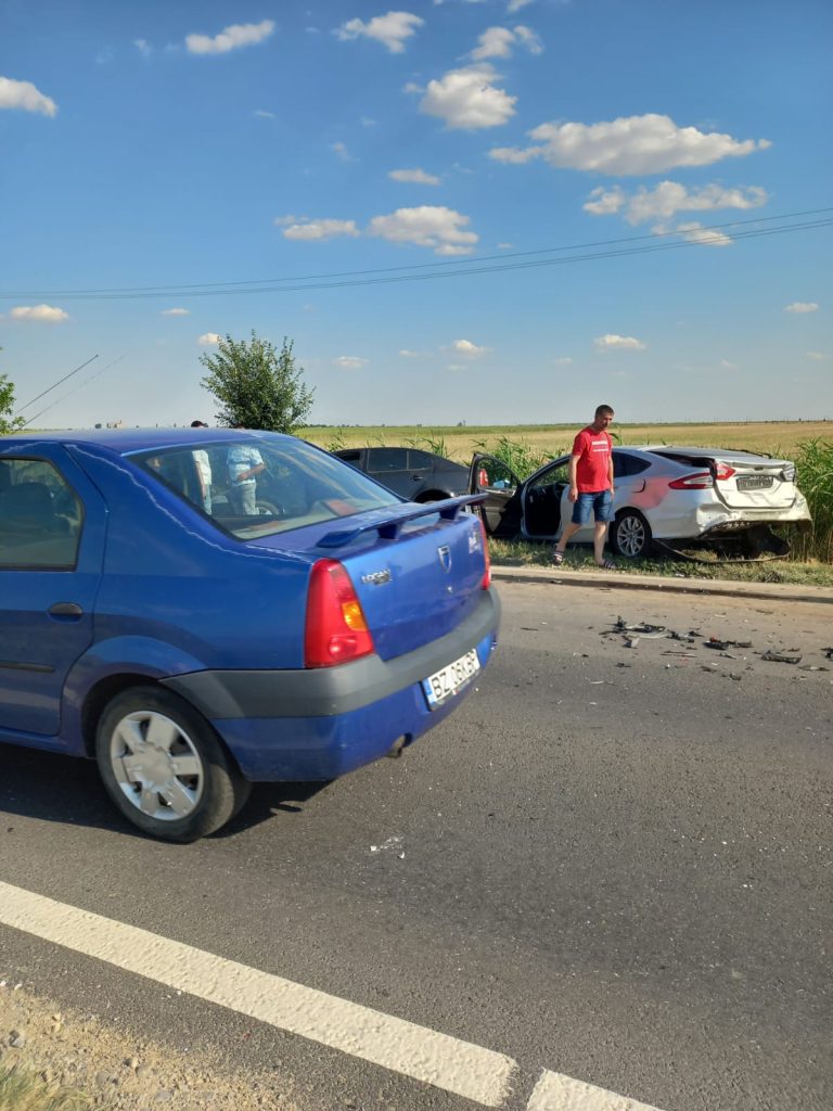 Două caramboluri, opt mașini avariate, două victime