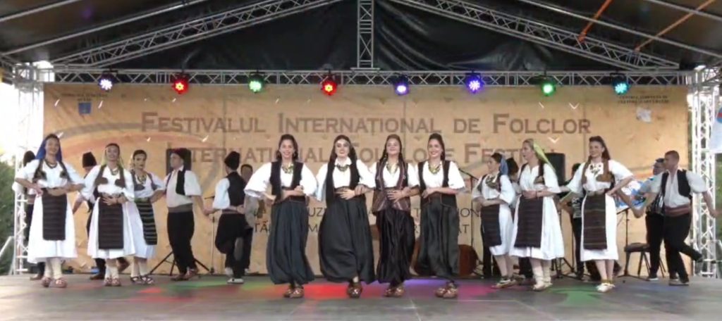 Artiști din 7 țări, în cel mai mare festival de folclor de la Buzău. Programul evenimentului