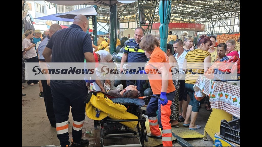 (VIDEO) Horror! Bărbat înjunghiat în Piața Centrală
