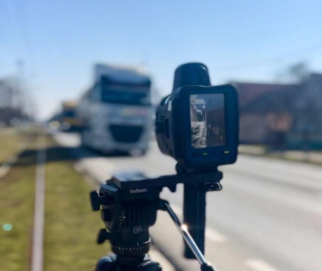 183 km/h pe DN2E85! Tânăr din Rm. Sărat, lăsat fără permis pe loc