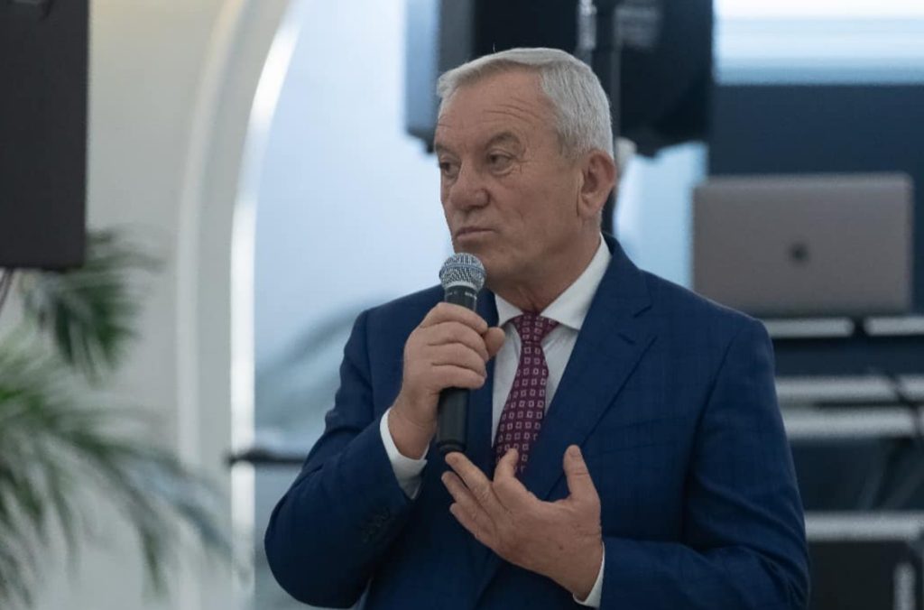 Toma rupe rândurile: amenință că pleacă din PSD dacă Grindeanu ajunge președinte. „Ies și la UDMR, dacă trebuie”