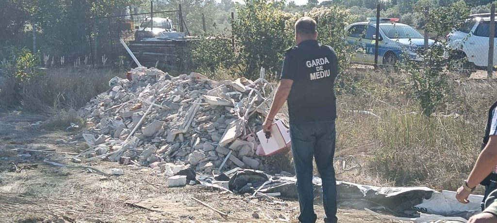 (FOTO) Amenzi usturătoare și dosar penal în cazul atentatului la mediu de la Berca