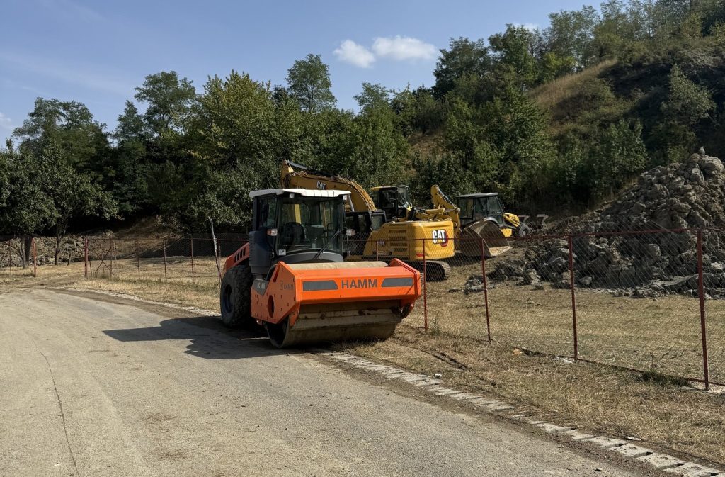 (FOTO) Birocrația, dușmanul proiectelor de modernizare a drumurilor. Tronsoane importante din Buzău, în licitație de 2 ani