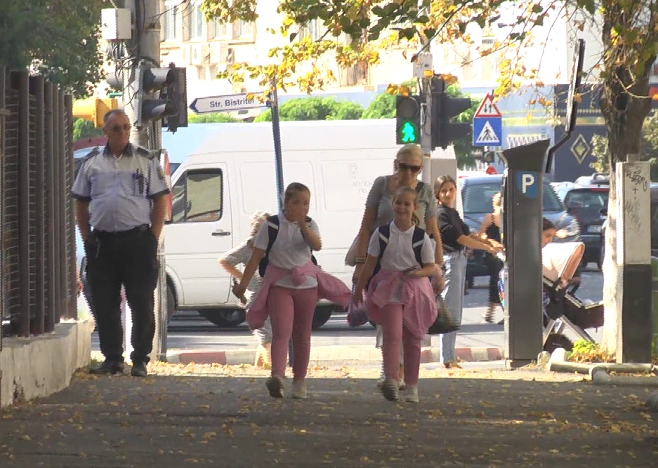 Amenințări cu atacuri sângeroase primite de școlile din Buzău. Directorii au luat măsuri suplimentare de siguranță