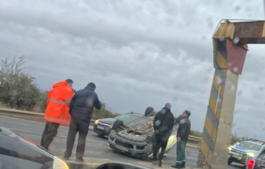 Accident pe Podul Mărăcineni, trafic infernal pe sensul de ieșire, la ora cu cel mai intens trafic