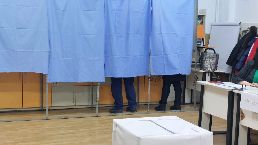 Buzoienii nu se înghesuie la vot. Prezența la urne este, în continuare, scăzută