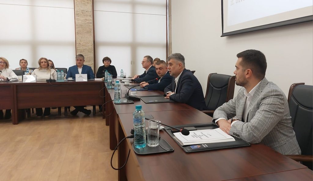 (VIDEO) Marcel Ciolacu a demisionat din Parlament. Înaintea învestirii, noul președinte CJ a avut un mesaj pentru viitorii colegi: ”Voi funcționa cu toate partidele așa cum funcționez cu PSD”