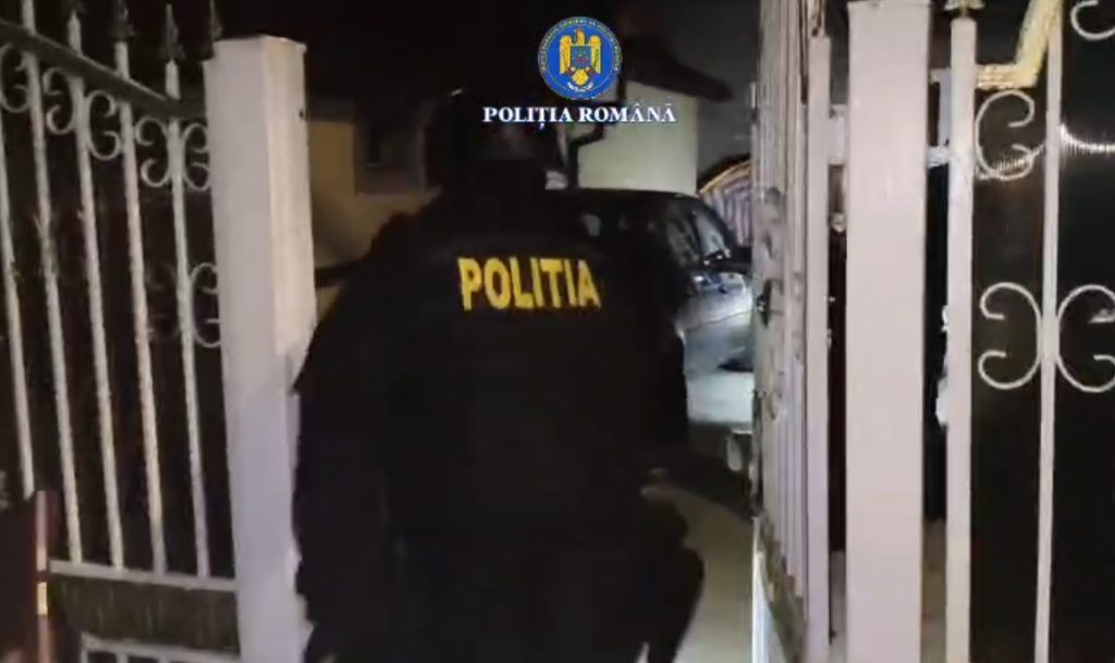 (VIDEO) Aproape un milion de lei obținuți din proxenetism! Rețea destructurată la Buzău