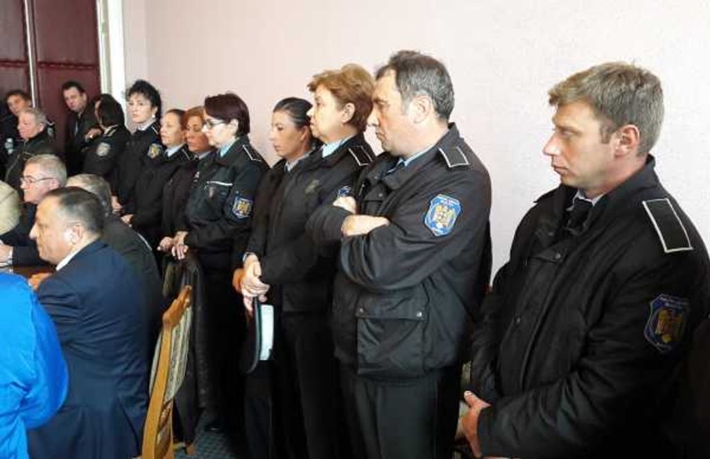 Reforma lui Bolojan în Palatul Comunal pune tunurile pe o întreagă categorie profesională. Se pregătesc noi procese