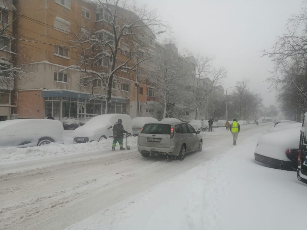 Buzăul, oraș predat nămeților!  Apel către primărie: “Veniți și pe străzile secundare!”