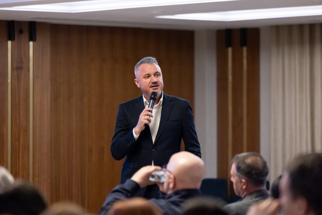 Social-democrații buzoieni, consultări la Lacu Sărat privind ieșirea de la guvernare. A ieșit fumul alb?