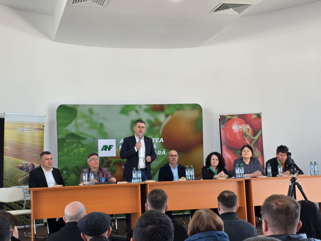 Romeo Șoldea, directorul ANF, întâlnire cu legumicultorii din Glodeanu Sărat (FOTO&VIDEO)