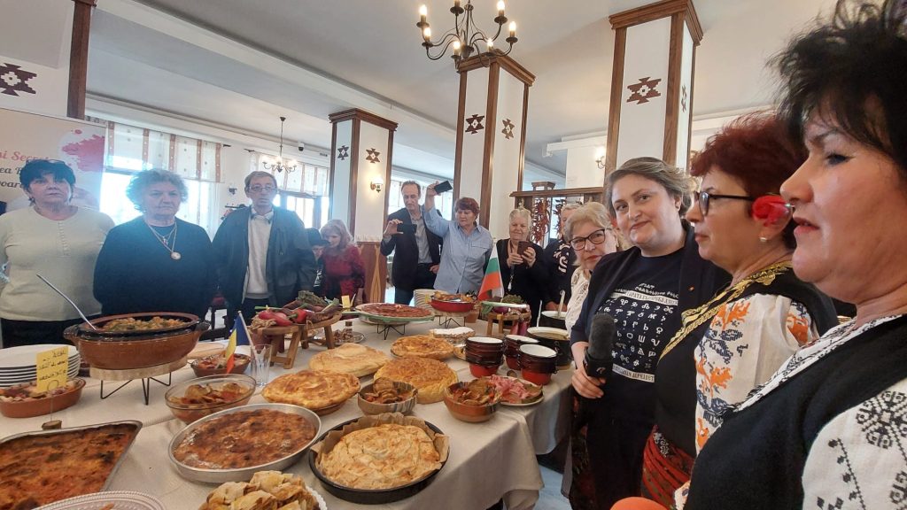 Tradiții bulgărești păstrate în farfurie. Bulgarii din trei județe s-au întâlnit, pentru prima dată, la Buzău (VIDEO)