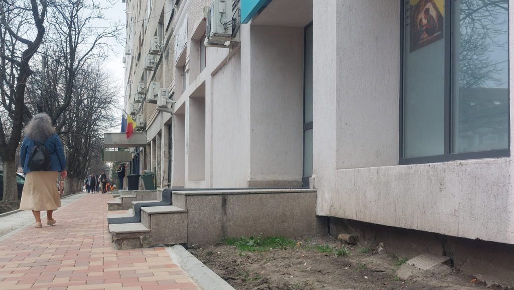 Primăria autorizează, tot Primăria demolează. Comercianții de pe Bălcescu, puși la plată pentru greșelile administrației