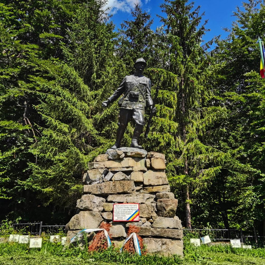 Eroii Buzăului și Vrancei trec în mediul digital. Proiect unic pentru cimitirele militare și mausolee: „Nu există o bază online. Vrem să facem ce este în afară!”