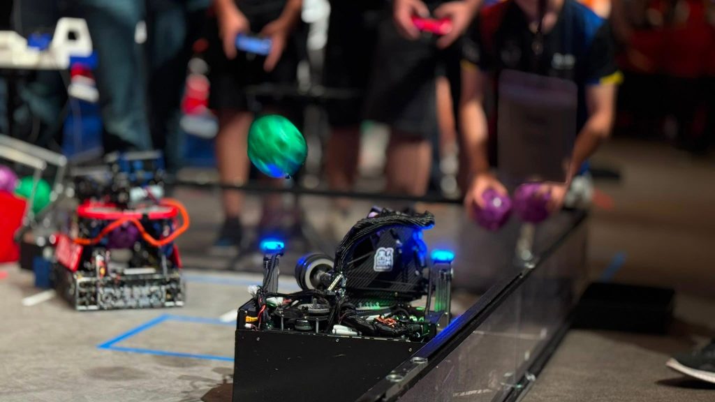 Heart of RoBots, din nou pe podium în SUA și un nou record la competiția care a reunit elita roboticii mondiale (FOTO)