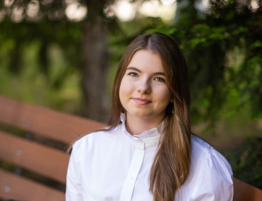 Cea mai mare medie la Evaluarea Națională, obținută de șefa de promoție de la ciclul gimnazial al Colegiului Hasdeu: ”A fost copleșitor!”