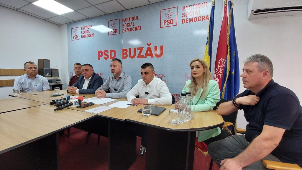ÎNCINGE-I DRACE! Romeo Lungu, șeful PSD, îi reproșează lui Toma lipsa de activitate politică la municipiu! Zice că intră un lot de 300 noi membri! (VIDEO)