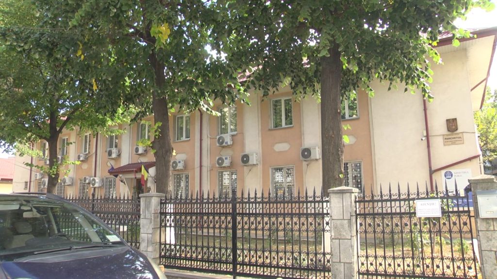 Pensionare în procuratura buzoiană! A condus tot ce era de condus și, de mâine, se va bucura de pensie