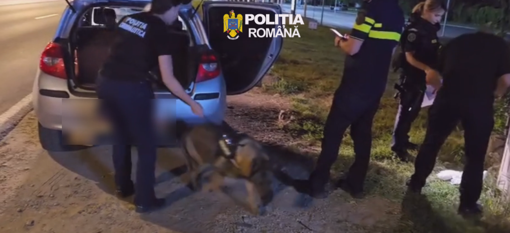 Înarmat până-n dinți pentru o noapte la păcănele! Ce au descoperit polițiștii din Buzău în mașina unui prahovean, în timpul unui control de rutină (FOTO&VIDEO)